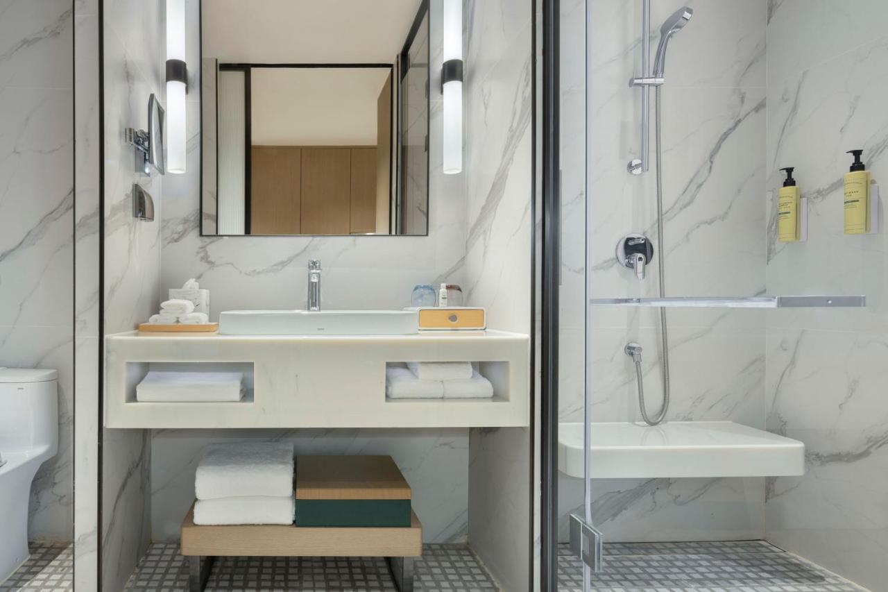 Отель Element Guangzhou Baiyun Экстерьер фото