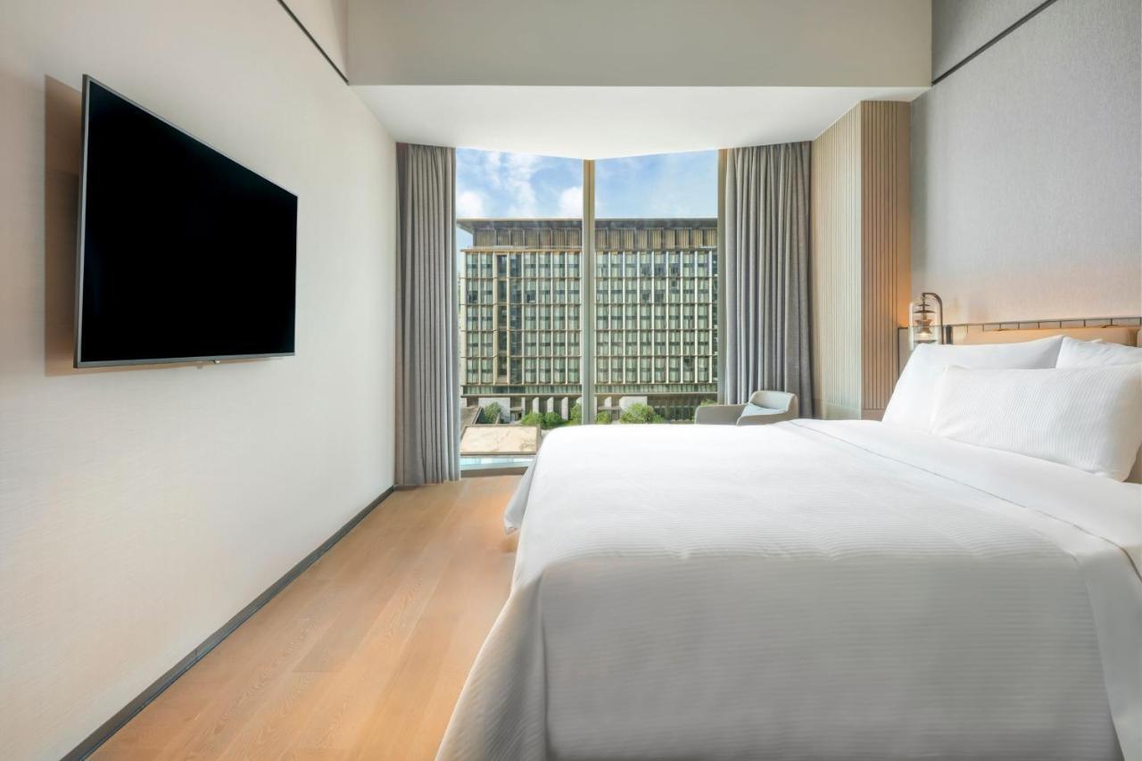 Отель Element Guangzhou Baiyun Экстерьер фото