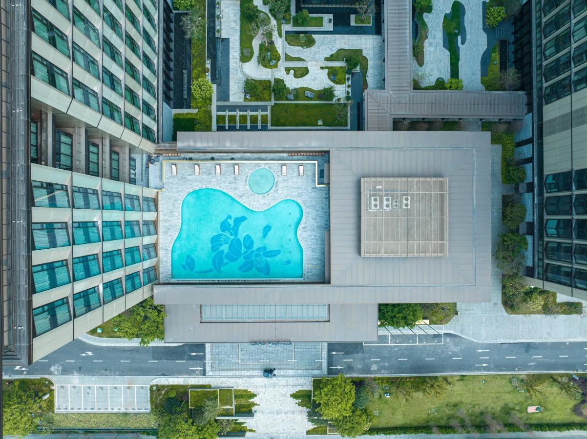 Отель Element Guangzhou Baiyun Экстерьер фото