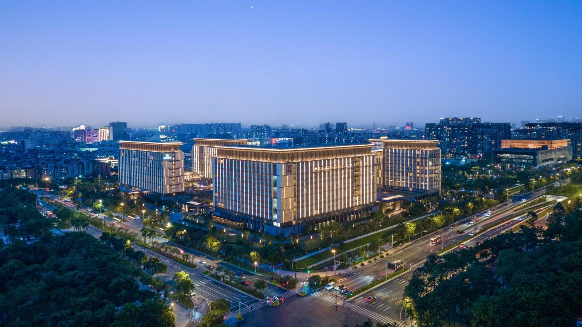 Отель Element Guangzhou Baiyun Экстерьер фото