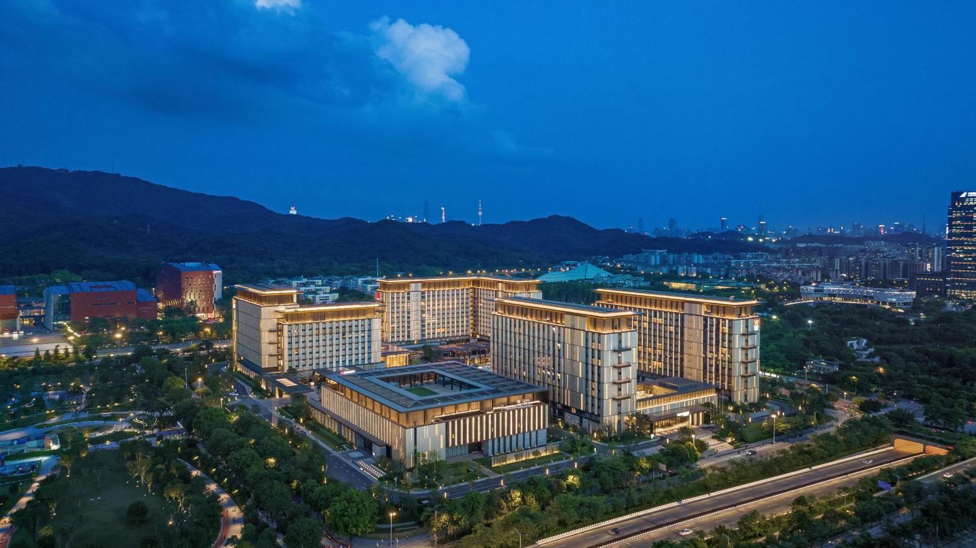 Отель Element Guangzhou Baiyun Экстерьер фото