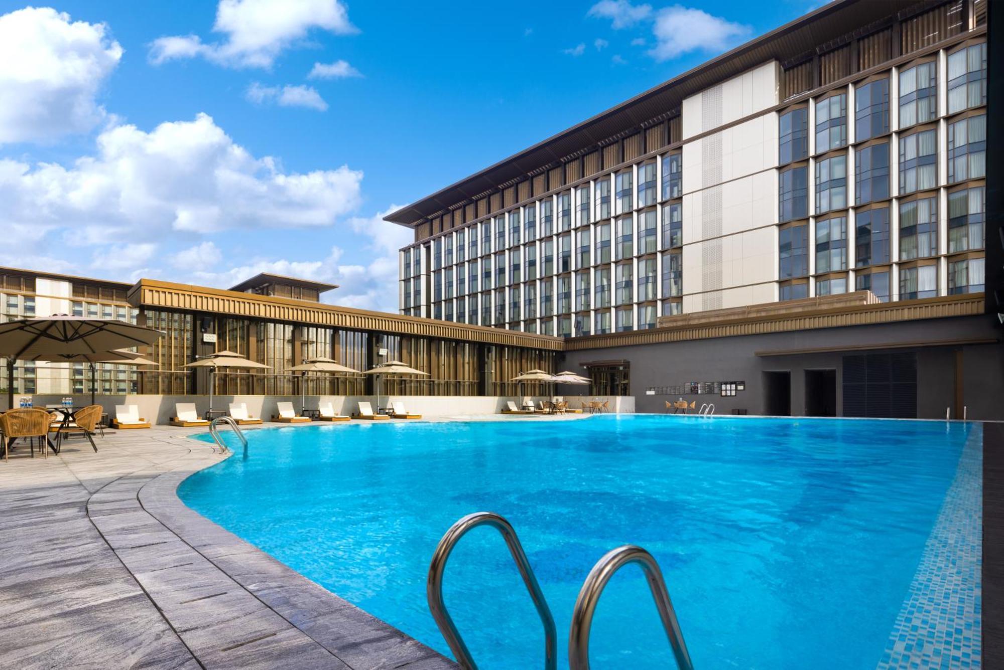 Отель Element Guangzhou Baiyun Экстерьер фото
