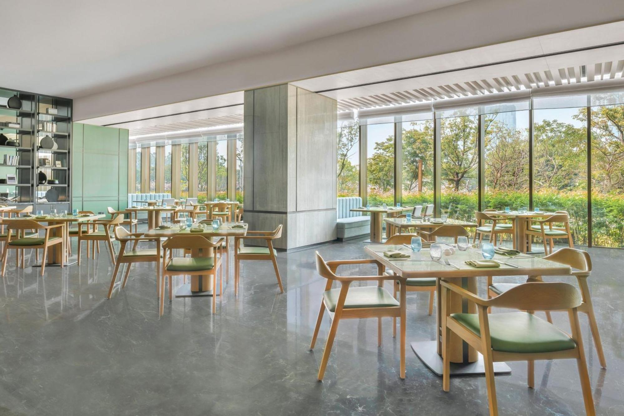Отель Element Guangzhou Baiyun Экстерьер фото